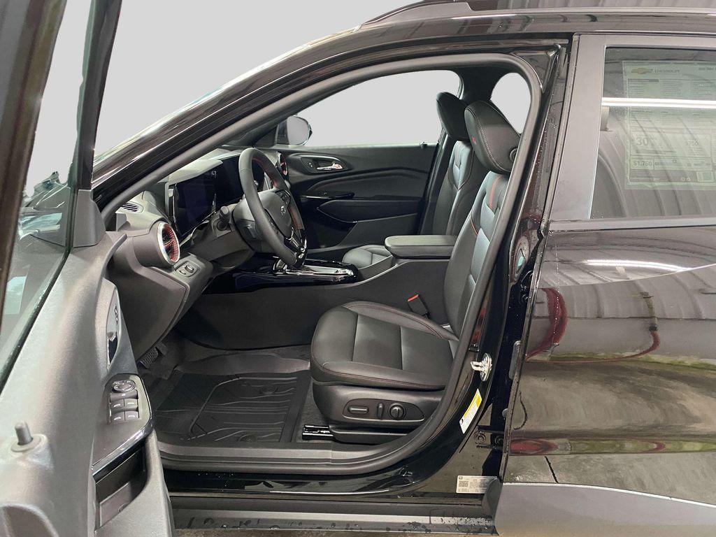 new 2025 Chevrolet Trax car, priced at $27,350