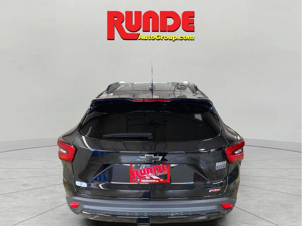 new 2025 Chevrolet Trax car, priced at $27,350