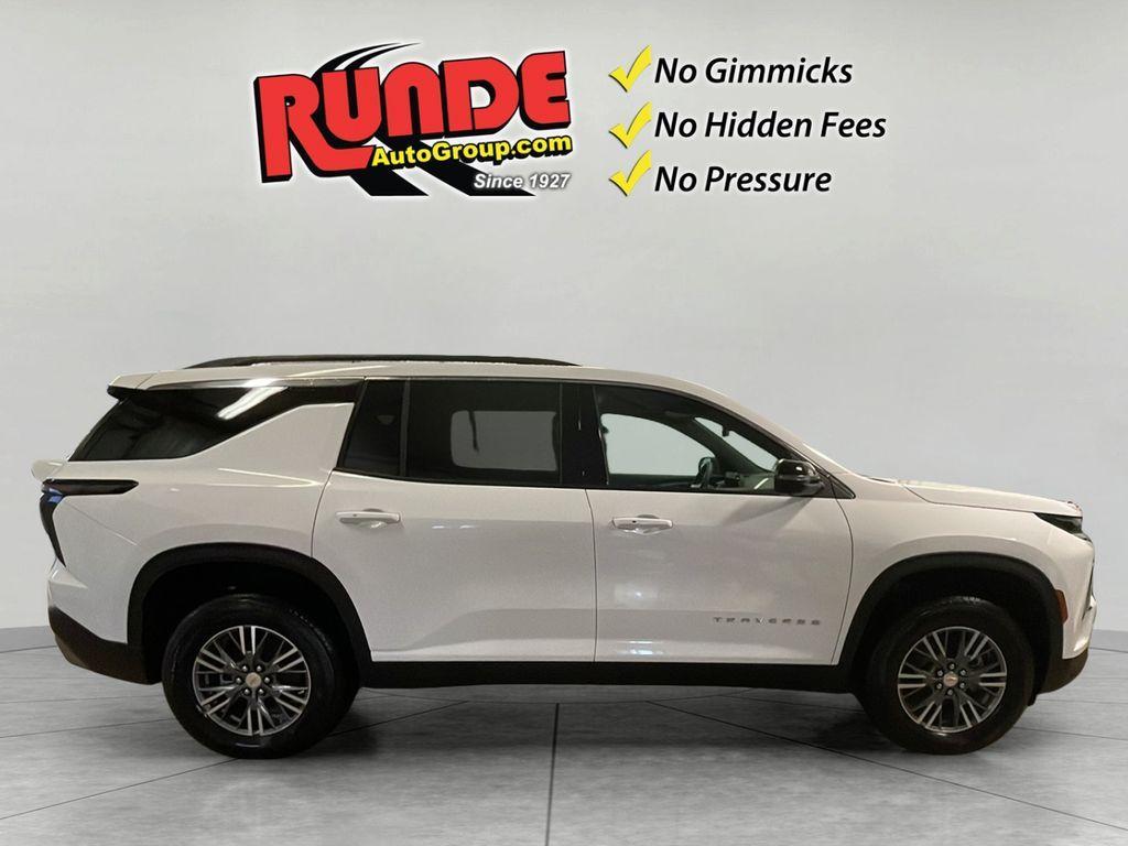 new 2026 Chevrolet Traverse car, priced at $43,345