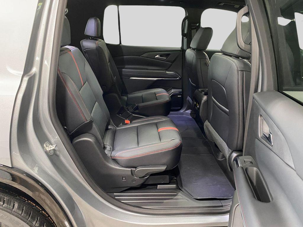 new 2026 Chevrolet Traverse car, priced at $60,220