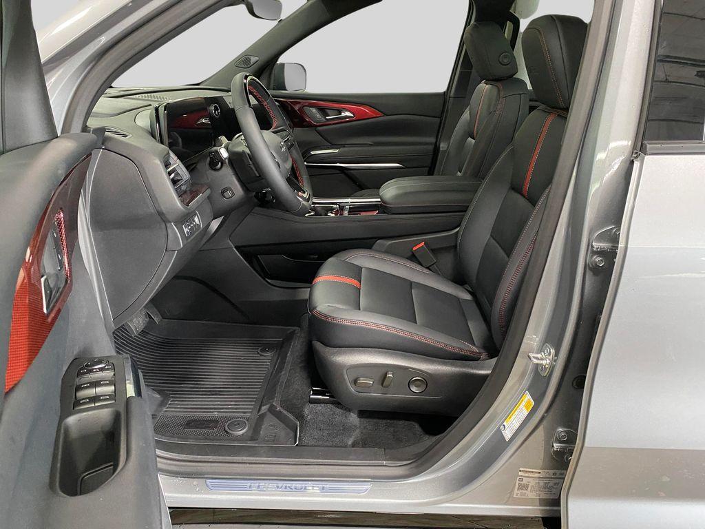 new 2026 Chevrolet Traverse car, priced at $60,220