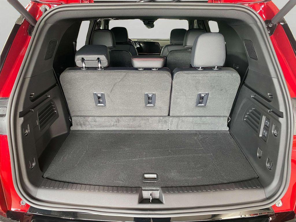 new 2026 Chevrolet Traverse car, priced at $60,715