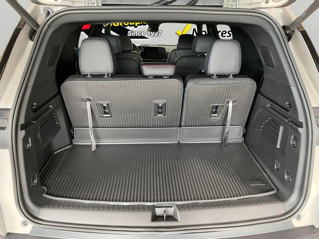 new 2026 Chevrolet Traverse car, priced at $56,880