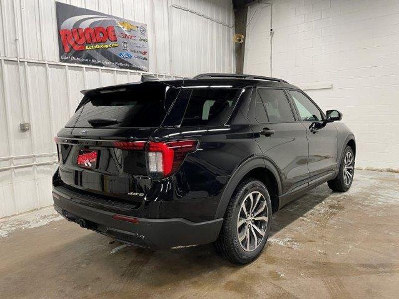 new 2025 Ford Explorer car, priced at $46,910