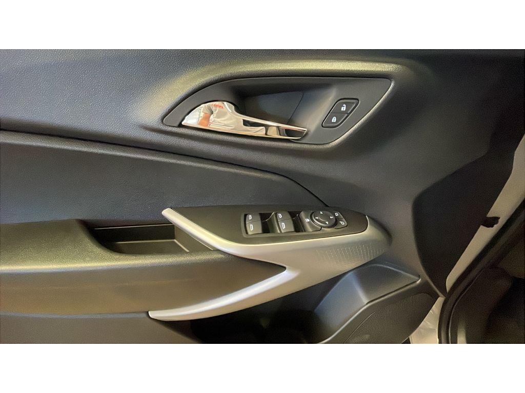 new 2026 Chevrolet Trax car, priced at $25,155