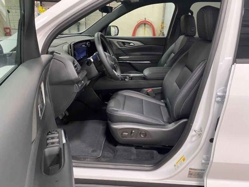 new 2026 Chevrolet Traverse car, priced at $48,205