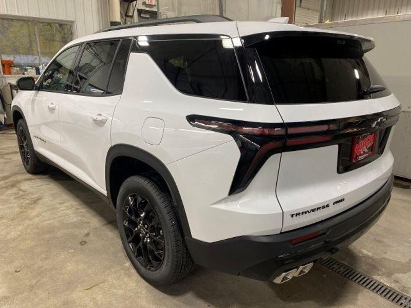 new 2026 Chevrolet Traverse car, priced at $48,205