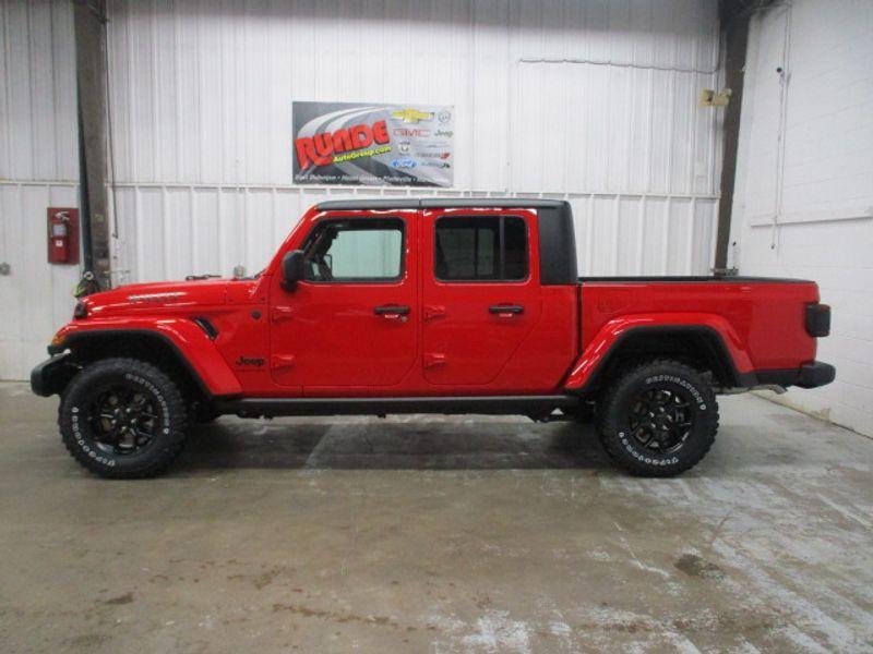 new 2024 Jeep Gladiator car, priced at $51,730