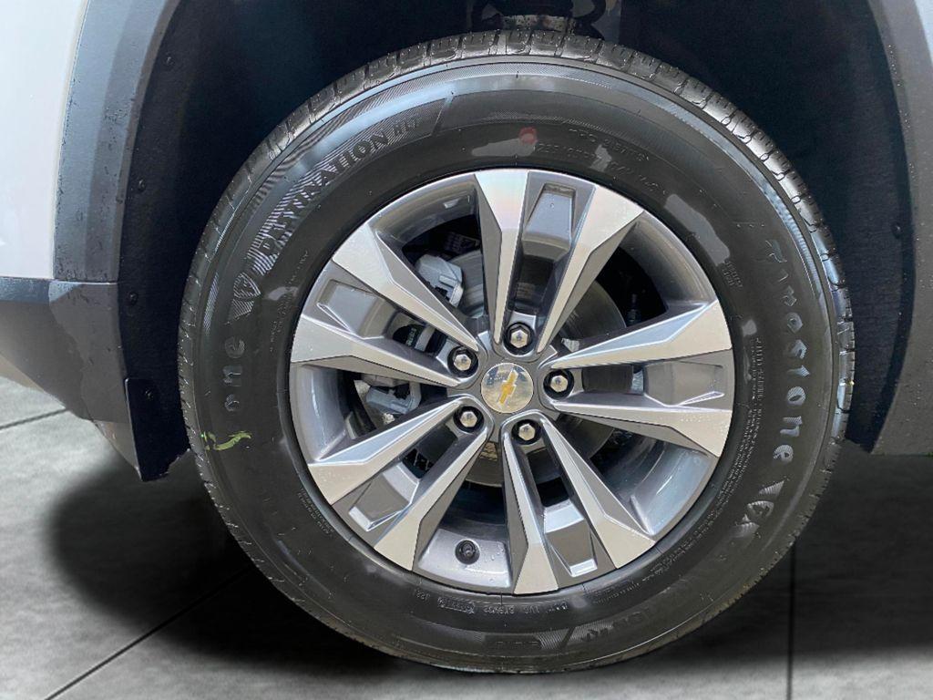 new 2026 Chevrolet Equinox car, priced at $30,416