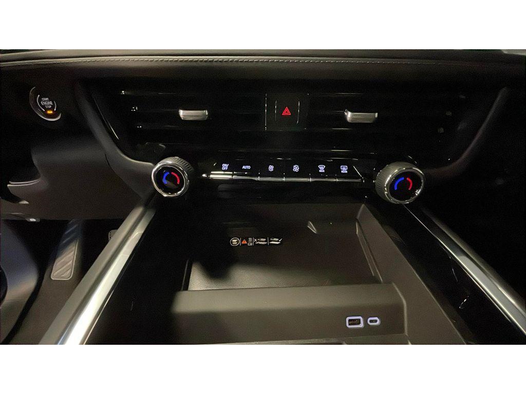 new 2025 Chevrolet Suburban car, priced at $71,465