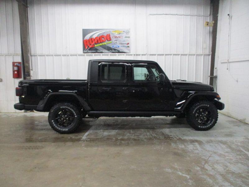 new 2024 Jeep Gladiator car, priced at $51,175