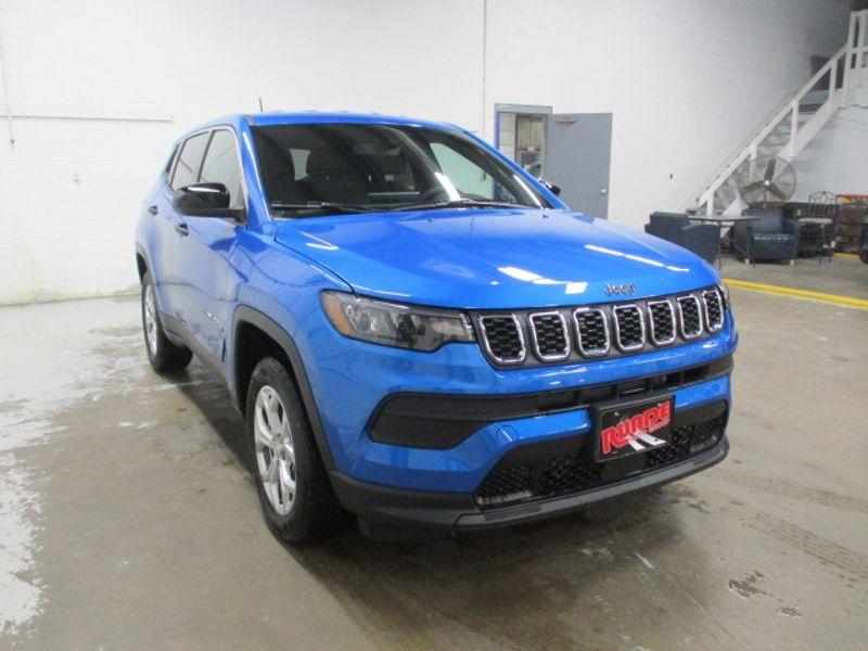 new 2024 Jeep Compass car, priced at $27,590