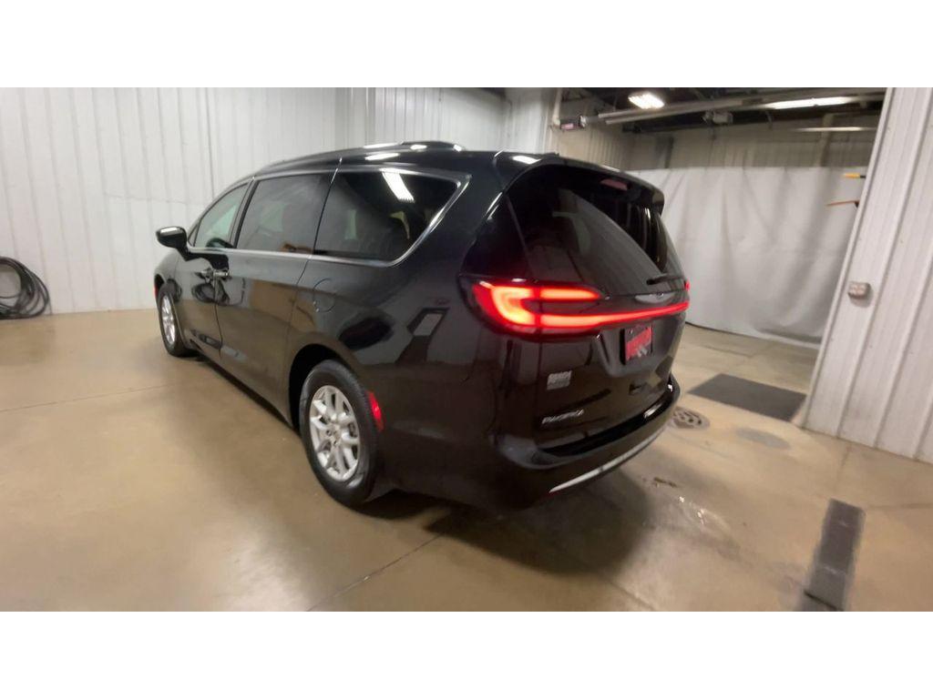 used 2021 Chrysler Pacifica car, priced at $26,981