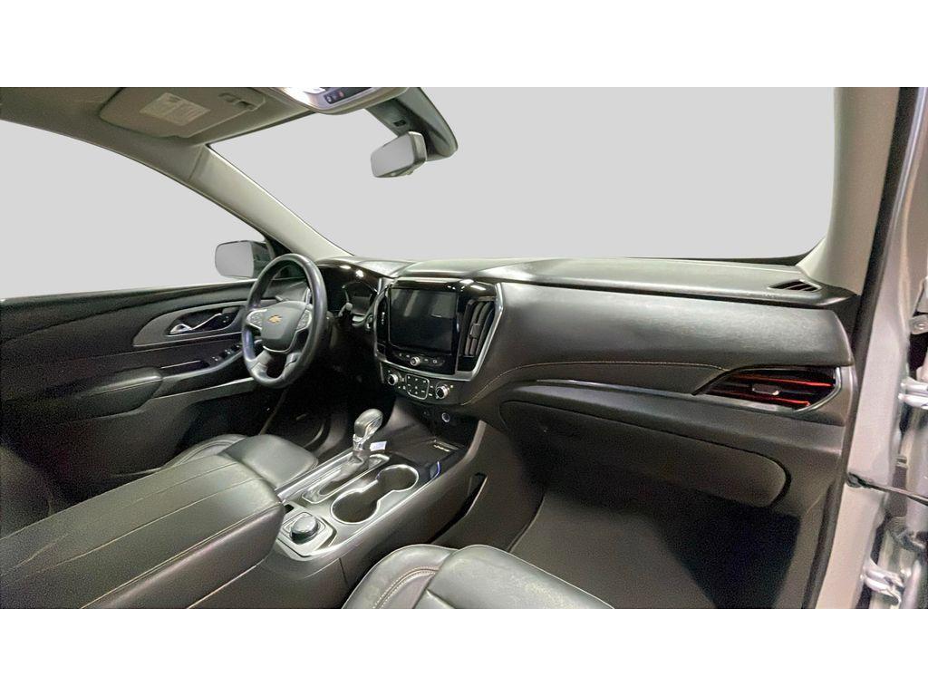 used 2021 Chevrolet Traverse car, priced at $32,371