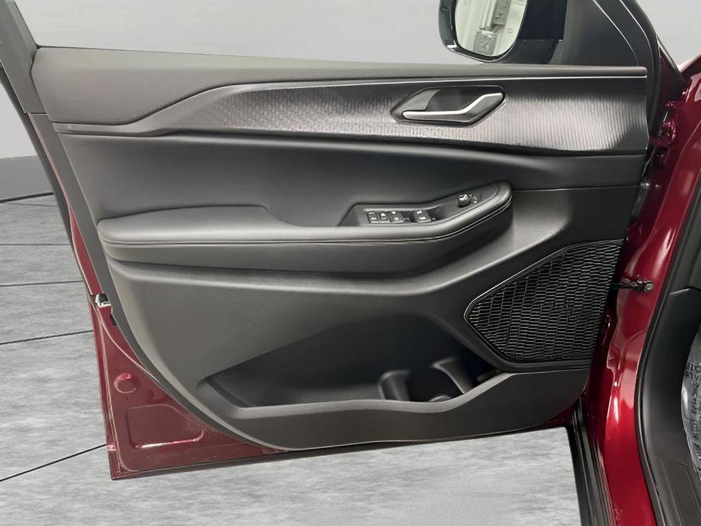 new 2025 Jeep Grand Cherokee L car, priced at $47,551