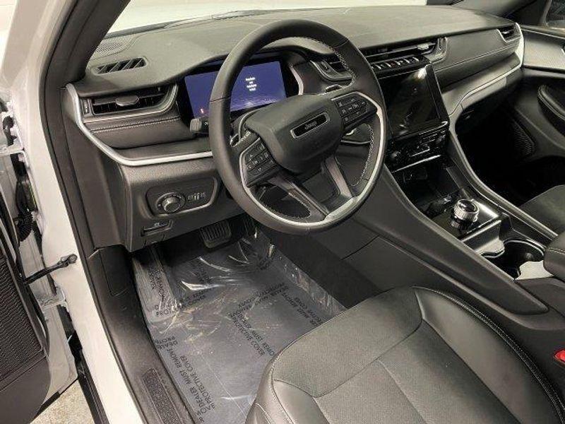 new 2025 Jeep Grand Cherokee car, priced at $44,935