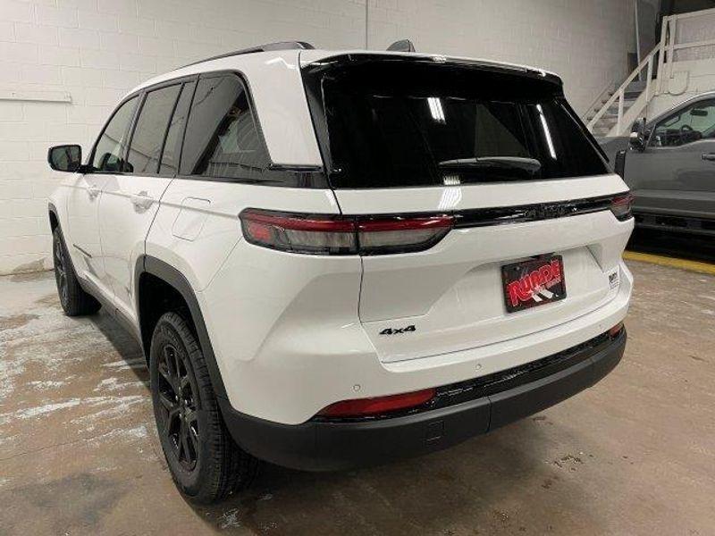 new 2025 Jeep Grand Cherokee car, priced at $44,935