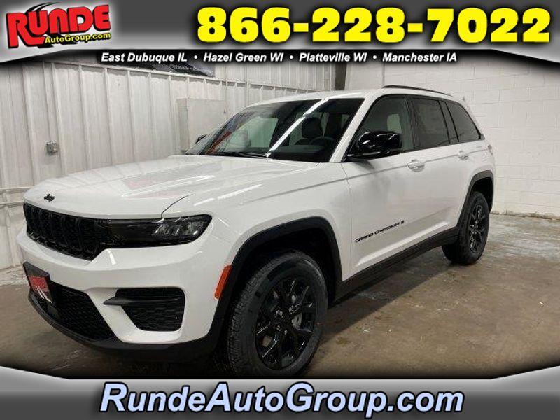 new 2025 Jeep Grand Cherokee car, priced at $44,935