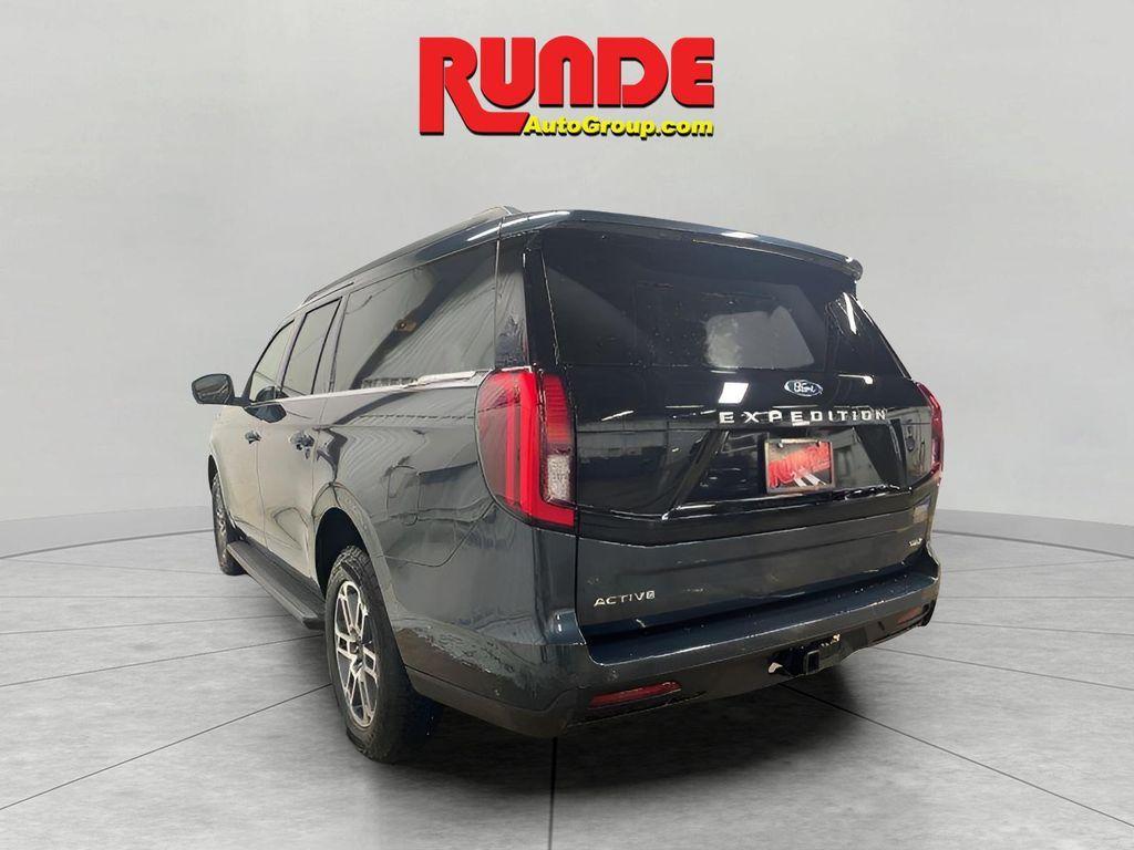 new 2025 Ford Expedition Max car, priced at $74,605