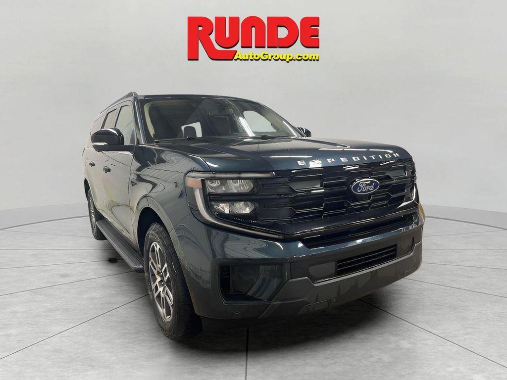 new 2025 Ford Expedition Max car, priced at $74,605