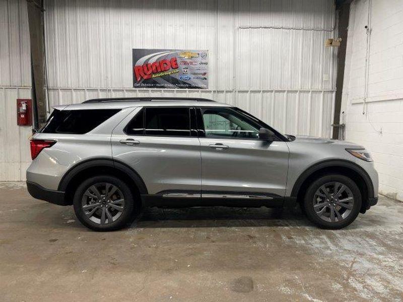 new 2025 Ford Explorer car, priced at $46,705