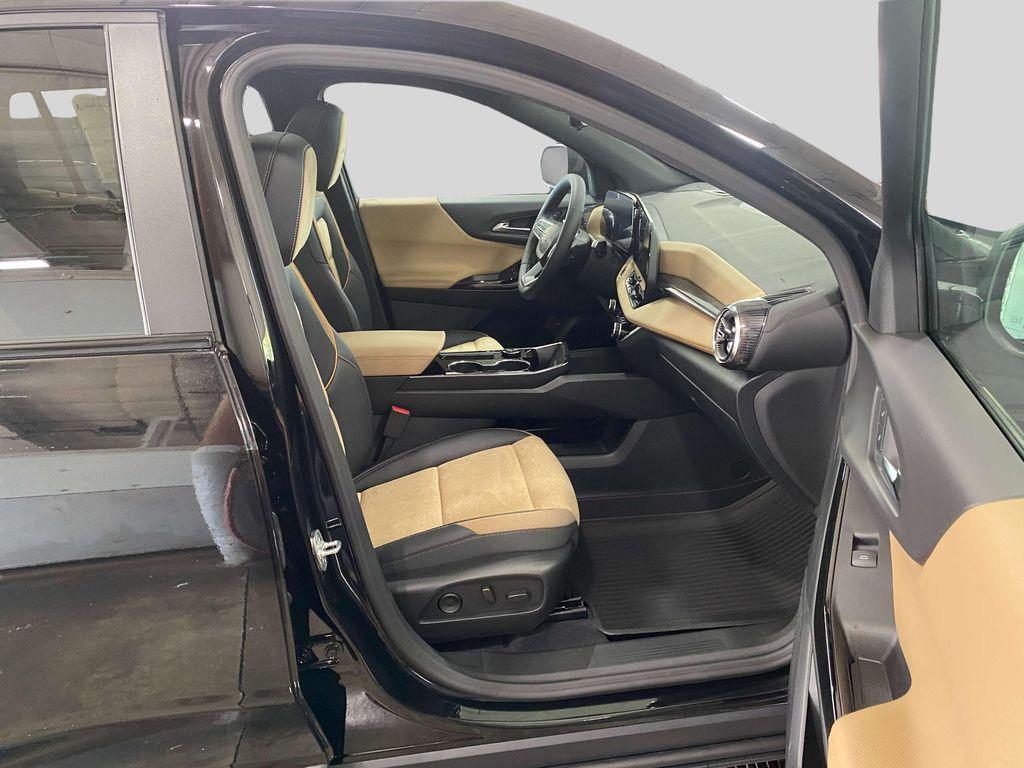 new 2026 Chevrolet Equinox car, priced at $39,111