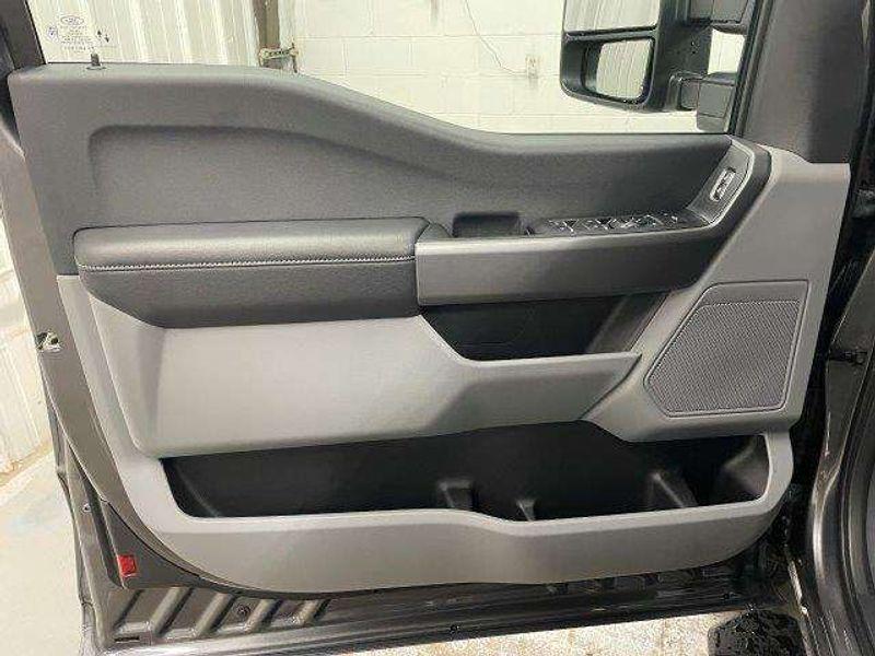 new 2025 Ford F-250 car, priced at $59,550