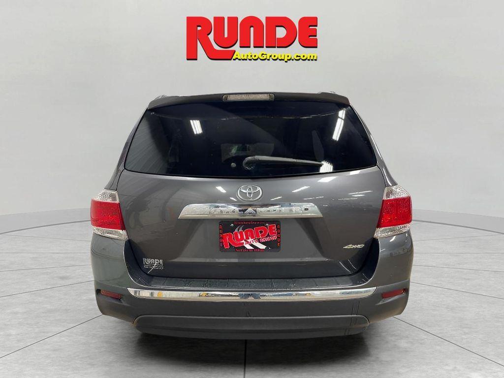 used 2013 Toyota Highlander car, priced at $15,990