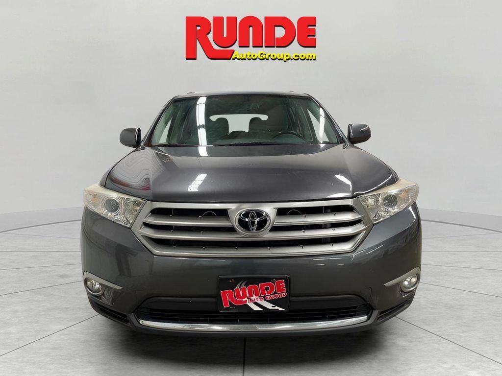used 2013 Toyota Highlander car, priced at $15,990