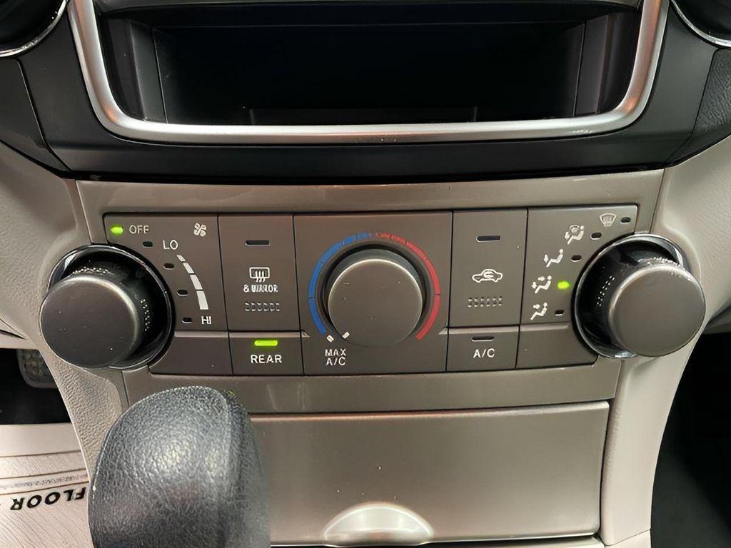 used 2013 Toyota Highlander car, priced at $15,990