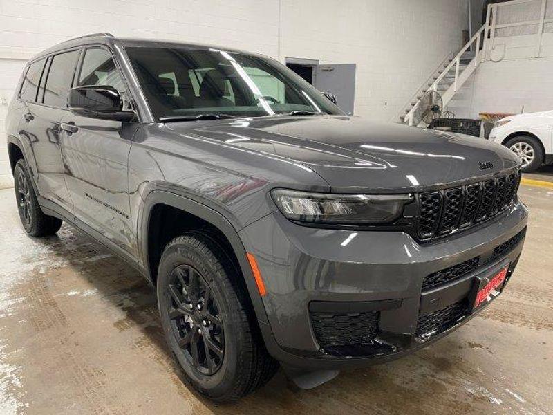 new 2024 Jeep Grand Cherokee L car, priced at $48,030