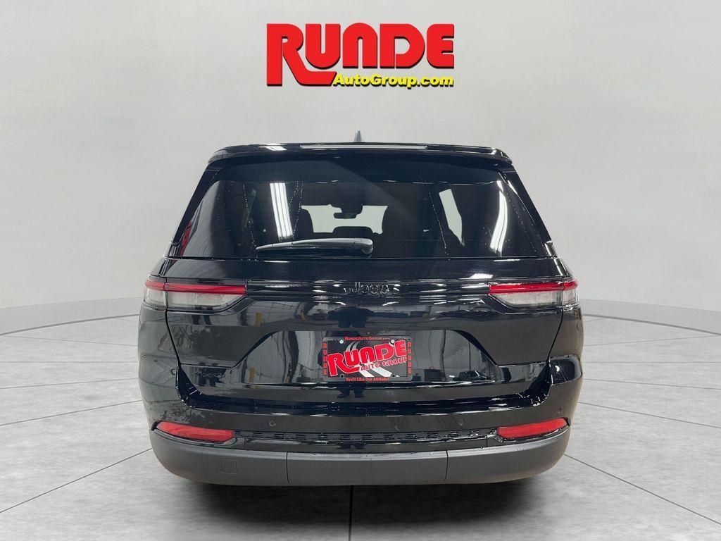 new 2025 Jeep Grand Cherokee car, priced at $43,446