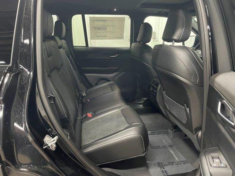 new 2025 Jeep Grand Cherokee car, priced at $43,446