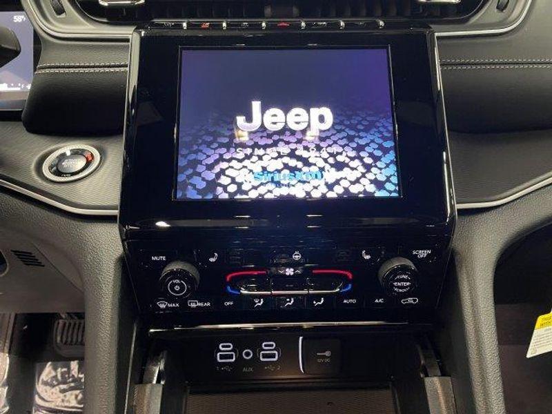 new 2025 Jeep Grand Cherokee car, priced at $43,446