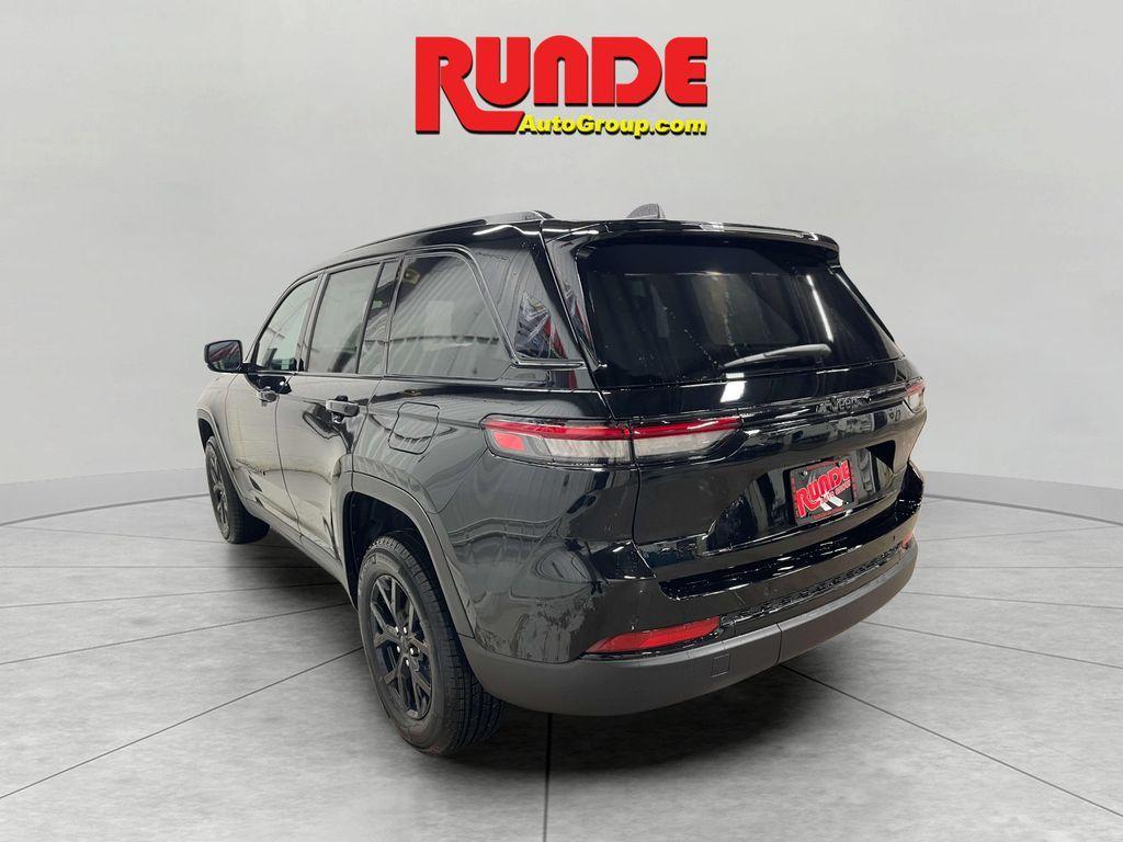 new 2025 Jeep Grand Cherokee car, priced at $43,446
