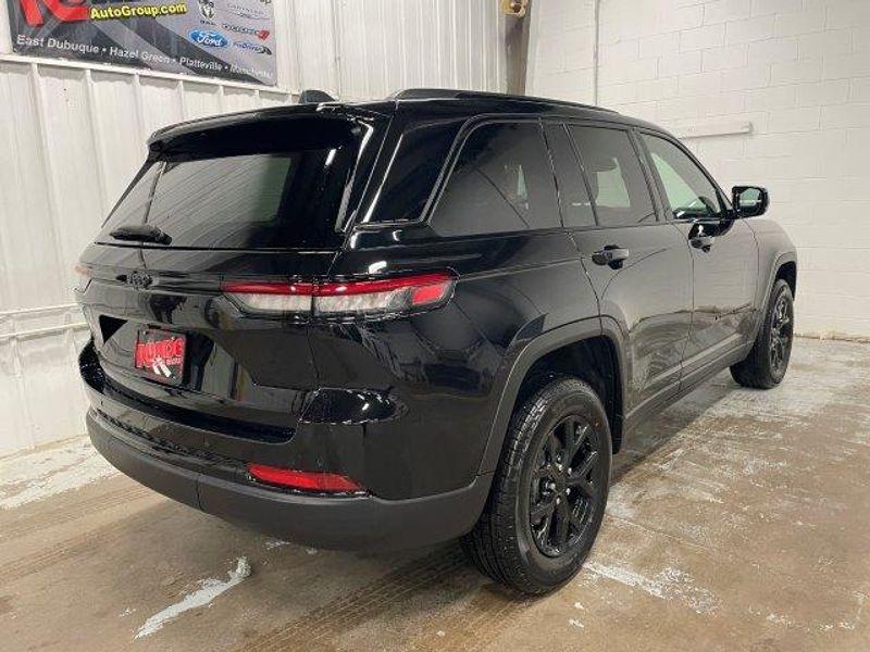 new 2025 Jeep Grand Cherokee car, priced at $43,446