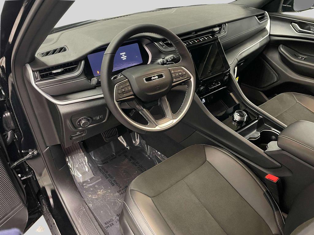 new 2025 Jeep Grand Cherokee car, priced at $43,446