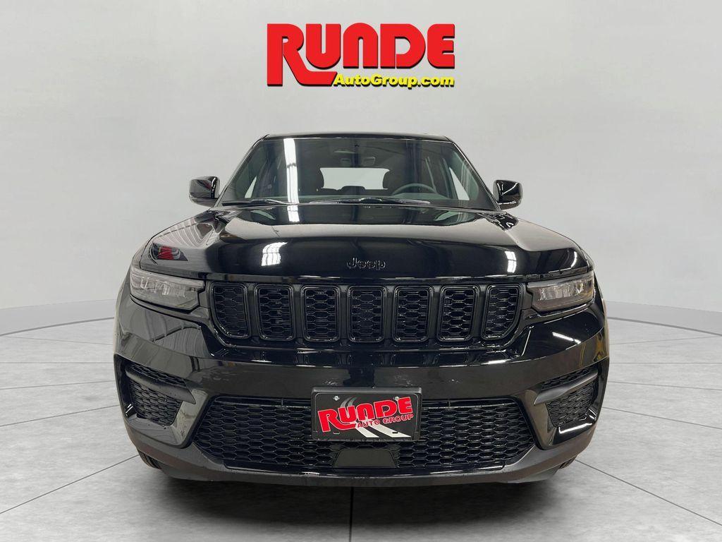 new 2025 Jeep Grand Cherokee car, priced at $43,446