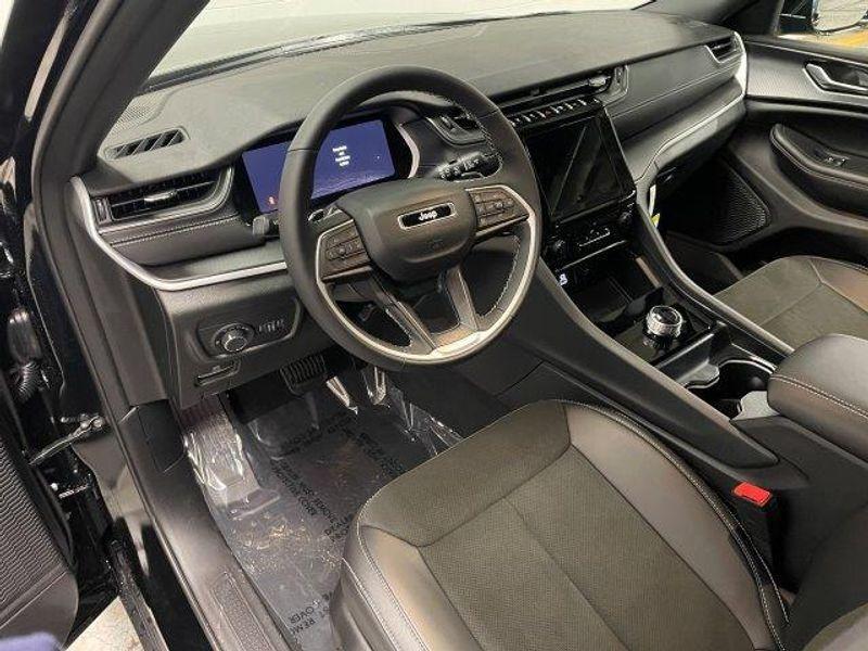 new 2025 Jeep Grand Cherokee car, priced at $43,446