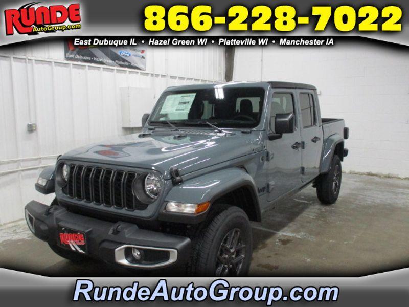 new 2024 Jeep Gladiator car, priced at $49,595