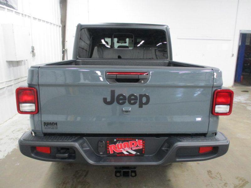 new 2024 Jeep Gladiator car, priced at $49,595