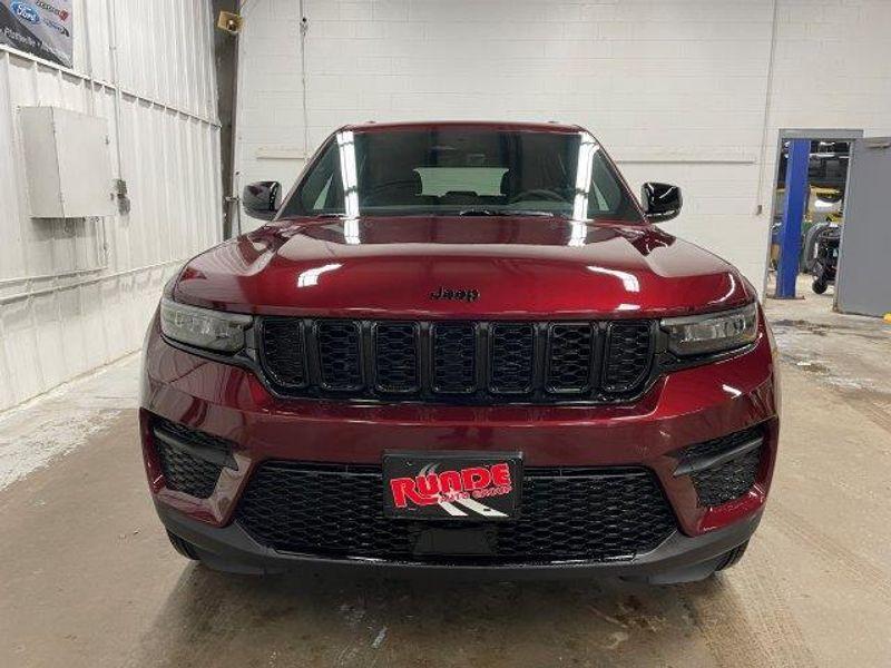 new 2025 Jeep Grand Cherokee car, priced at $46,525