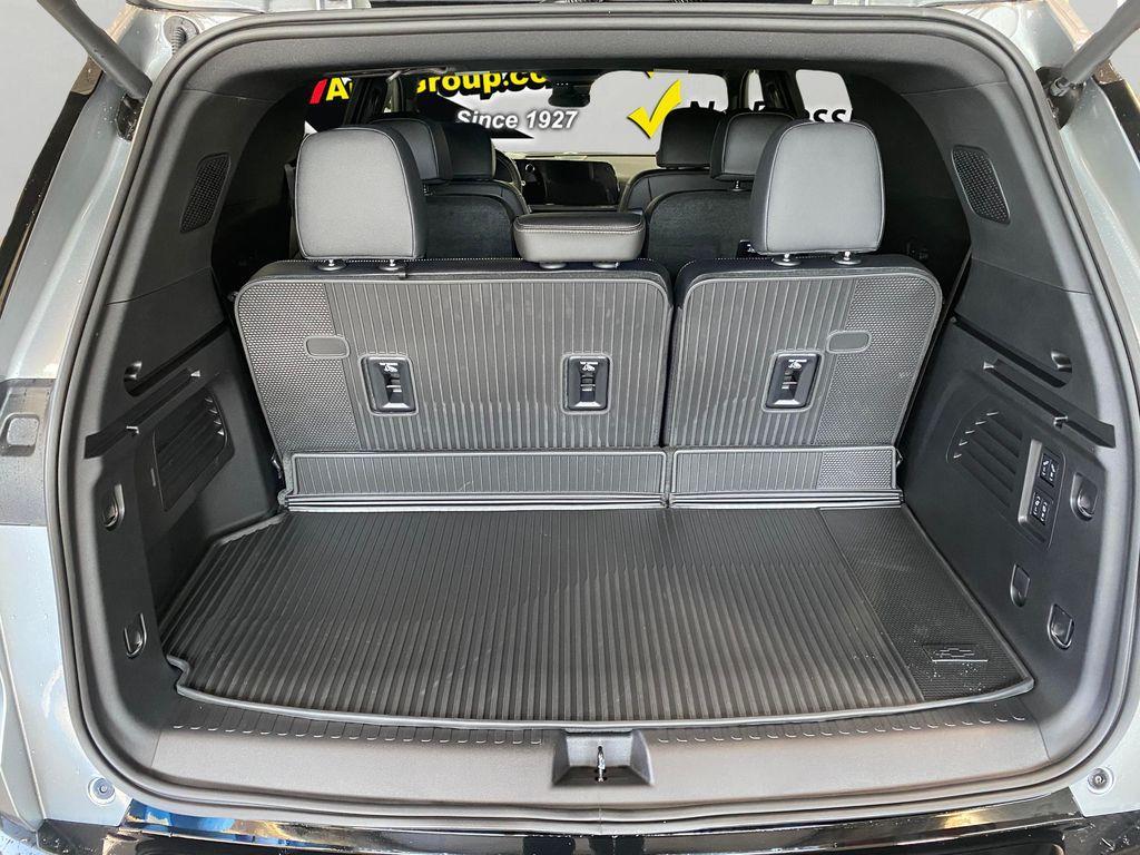 new 2026 Chevrolet Traverse car, priced at $59,920