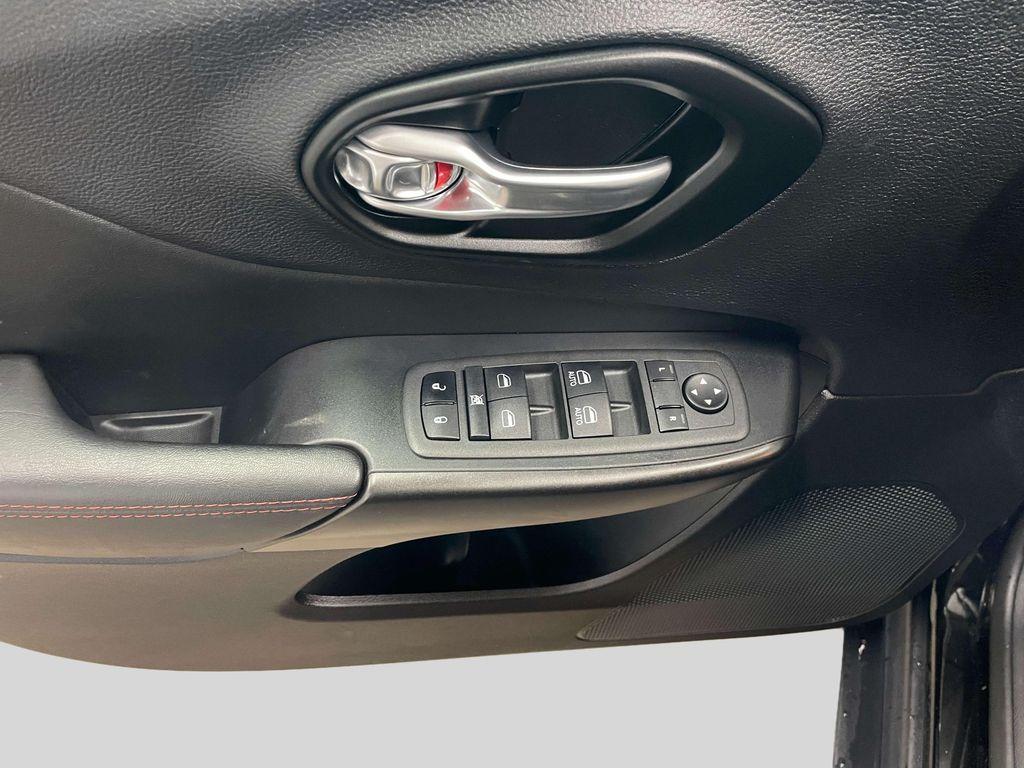 used 2022 Jeep Cherokee car, priced at $27,891