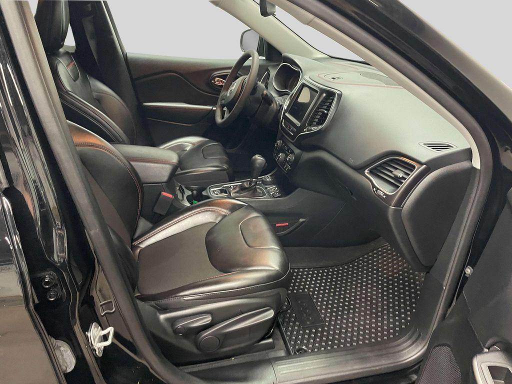 used 2022 Jeep Cherokee car, priced at $27,891