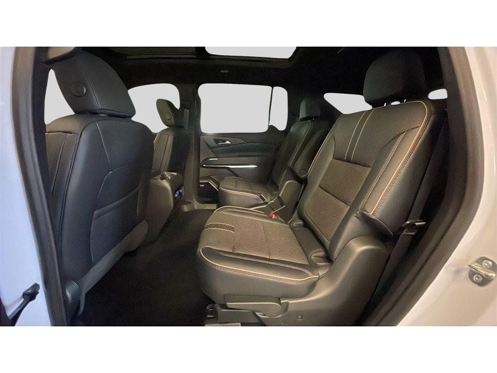 new 2026 Chevrolet Traverse car, priced at $60,915