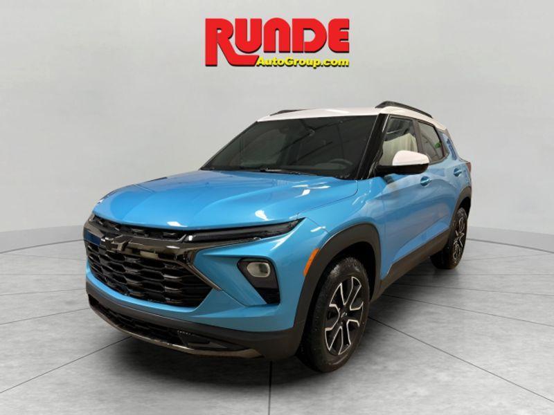 new 2025 Chevrolet TrailBlazer car, priced at $35,070