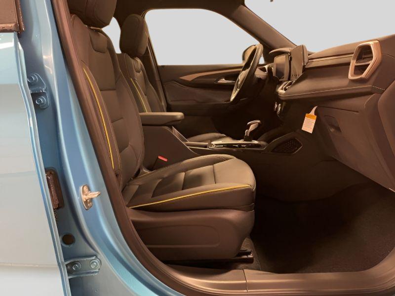 new 2025 Chevrolet TrailBlazer car, priced at $34,070
