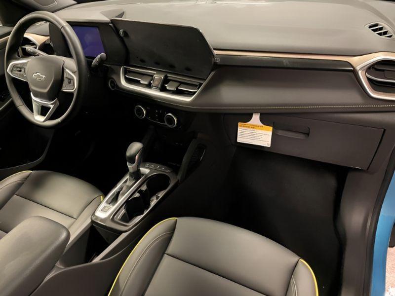 new 2025 Chevrolet TrailBlazer car, priced at $34,070