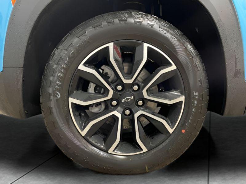 new 2025 Chevrolet TrailBlazer car, priced at $34,070
